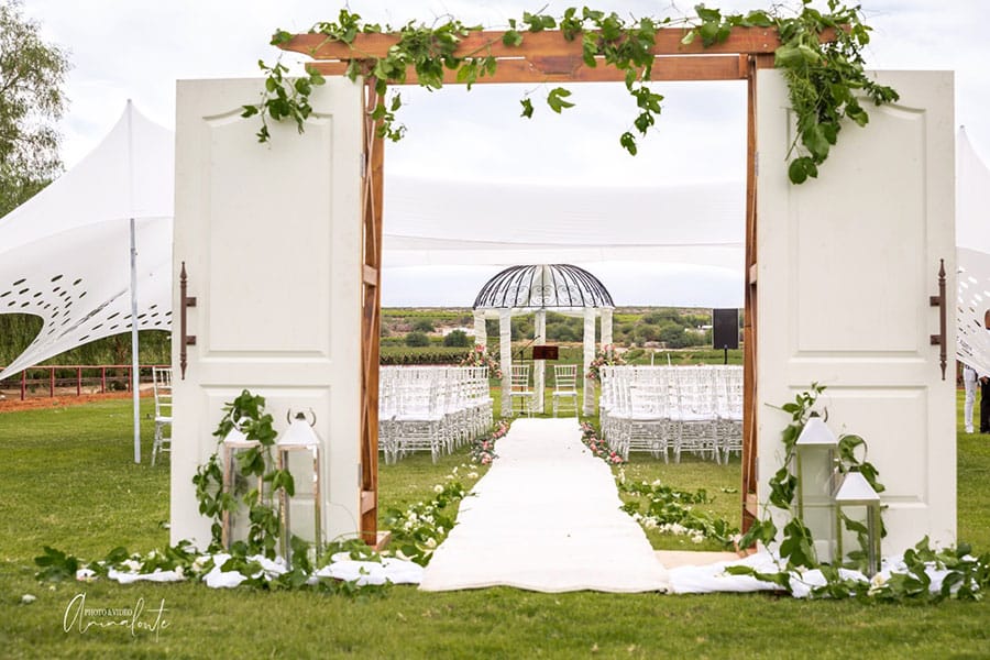 outdoor wedding doors Large