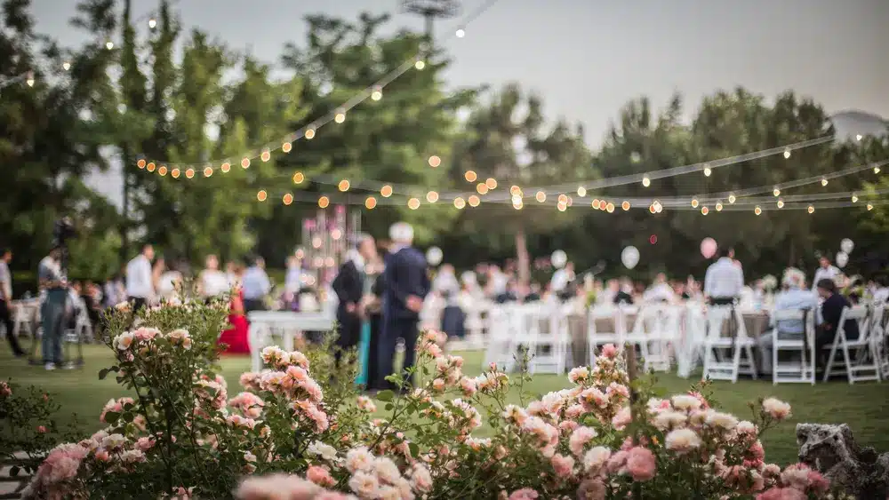 Romantic outdoor wedding decorations